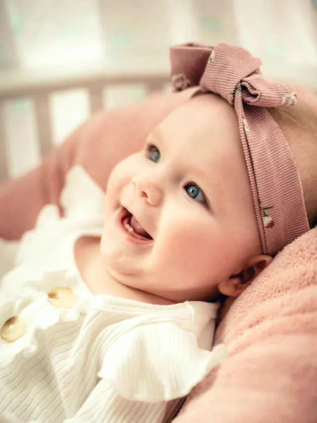 Farbig oder lieber schwarz weiß? 🤔 
#blackandwhite #dermobilefotograf #babyfotografie #homeshooting #newbornshooting