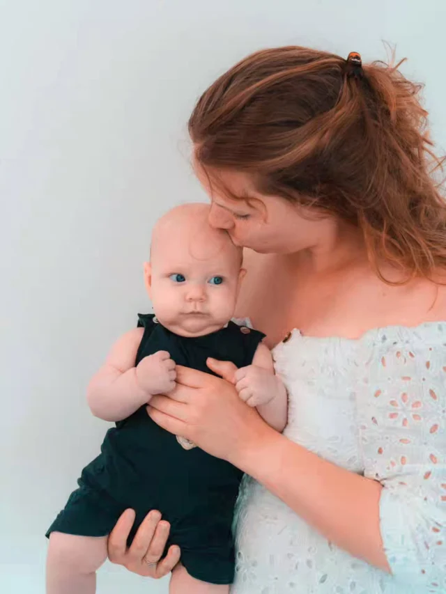 Tausend Küsse nur für dich #babyshooting #familyshooting #homeshooting #dermobilefotograf #dmf