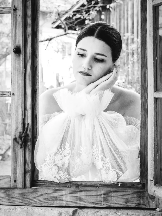 Hochzeit: Das Ende einer Ära und zugleich ein Neubeginn...😊 Dank Hochzeitsfotos für immer eingefangen! #dermobilefotograf #brautshooting #getready #deepthoughts💭 #hochzeitsfotografie